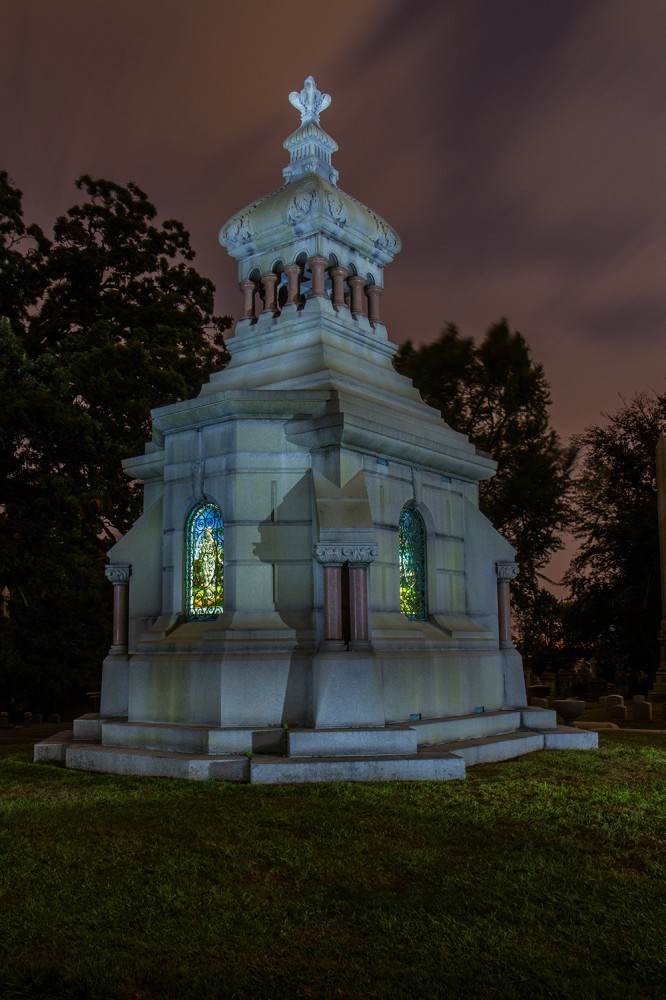 Woodlawn Cemetery Photo by Peter Nagy