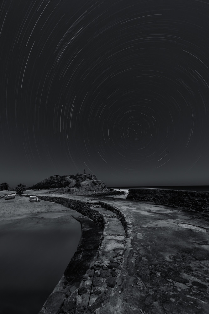 Las Cruces and the great Gulf ~ Nikon D800 and 14-24 2.8 lens ~ 11 stacked 8 minute shots at f/8 ~ ISO 100   